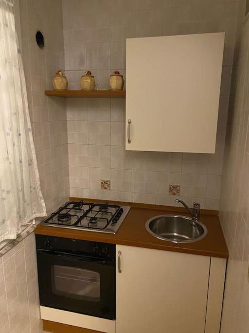 Enry Station House Appartement Bari Buitenkant foto